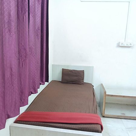 Asian Rest Rooms Αουρανγκαμπάντ Εξωτερικό φωτογραφία